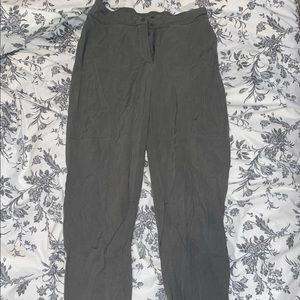 Army green Lululemon pants, so soft and comfortable, barely worn, true to size